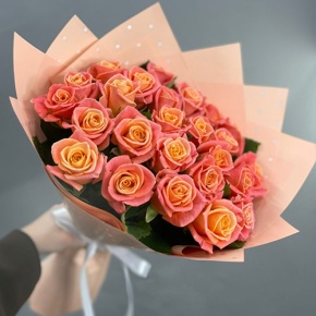 Букет из 25 роз Мисс Пигги (50 см) в Егорьевске