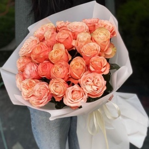 Букет из 23 пионовидных роз Эквадор сорта Кахала (60см) в Егорьевске
