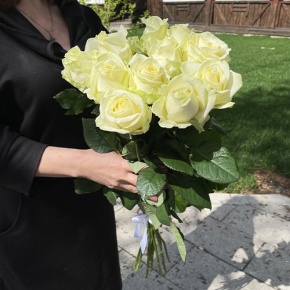 Букет из 11 белых роз (70 см) в Егорьевске