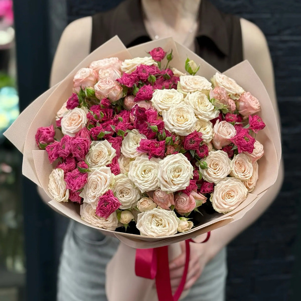 Букет из кустовых роз " Утренняя роса" ( 19 шт 50 см) в Егорьевске