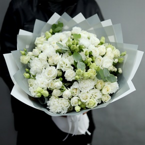 Букет "Маскарпоне" из роз, диантусов, эустом и гиперикума в Егорьевске