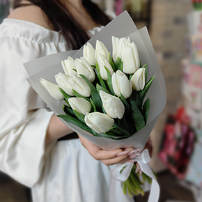 Букет из 15 белых тюльпанов в Егорьевске