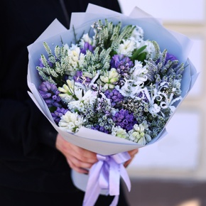 Букет "Алиби" из гиацинтов, вероники, нерине в Егорьевске