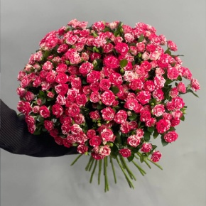 Букет из 31 кустовой розы Фаерворкс (60 см) в Егорьевске