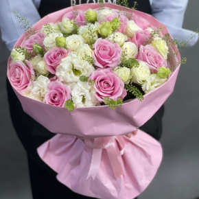 Букет "Нежное признание" из роз и эустом в Егорьевске