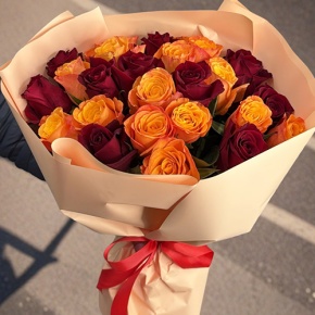 Букет "Благородный" из 27 Кенийских роз микс (40 см) в Егорьевске