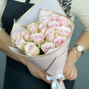 Букет из 15 пудровых роз Кения (40 см) в Егорьевске