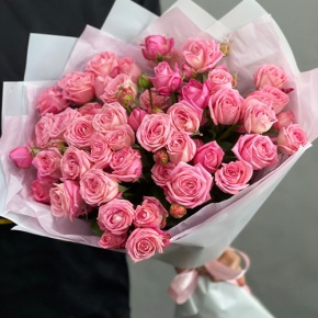 Букет из 11 нежных кустовых роз в Егорьевске