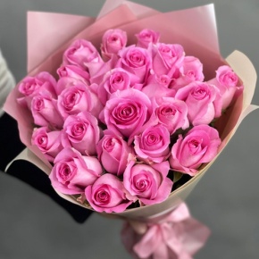 Букет из 25 розовых роз кения (40 см) в Егорьевске