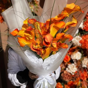 Монобукет из 21 оранжевой каллы в Егорьевске