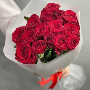 Букетик из 15 красных роз (60 см) в Егорьевске