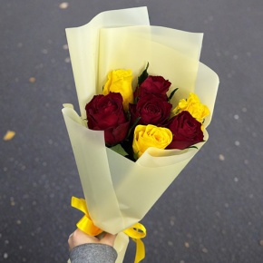 Букет из 7 Кенийских роз (40 см) в Егорьевске