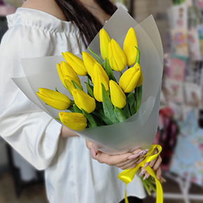 Букет из 15 жёлтых тюльпанов в Егорьевске