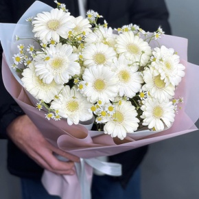 Нежный букет из гербер и ромашек в Егорьевске