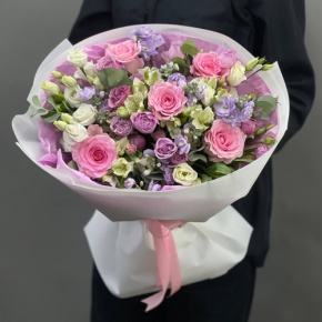 Букет "Хлоя" из альстромерий, кустовых роз, ароматных маттиол, эустом и махровых роз в Егорьевске