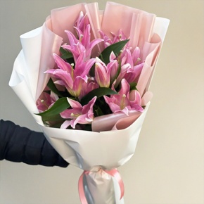 Монобукет из 9 ароматных розовых лилий в Егорьевске