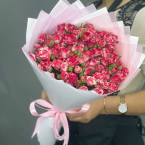 Букет из 19 кустовых роз Фаерворкс (60 см) в Егорьевске
