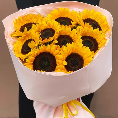 Букет "Солнечный рассвет" из 9 подсолнухов в Егорьевске