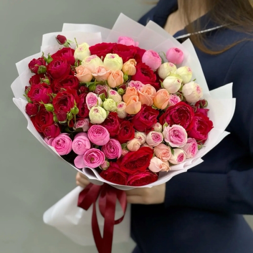 Букет из 15 разноцветных веток кустовых роз в Егорьевске